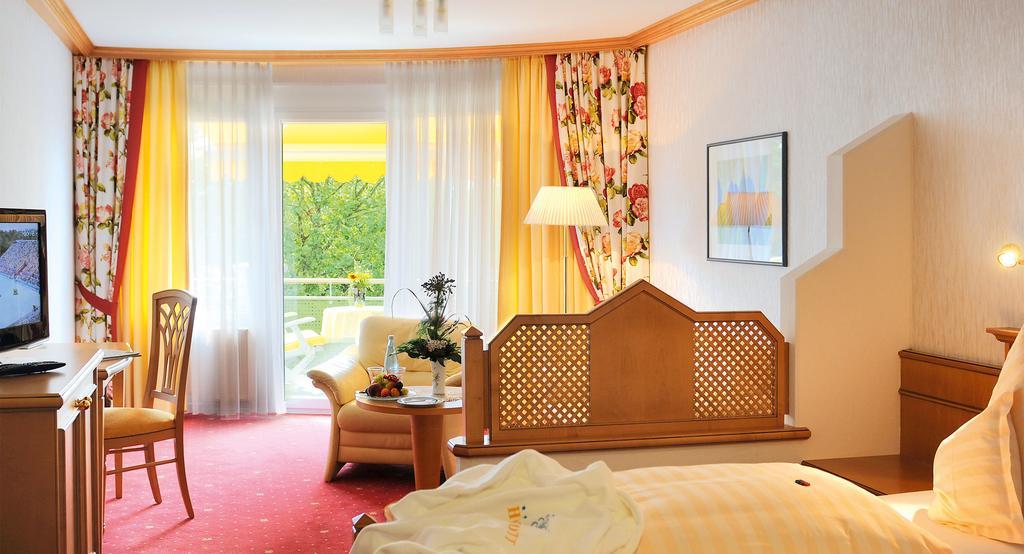 Hotel Ott Bad Krozingen Exteriör bild