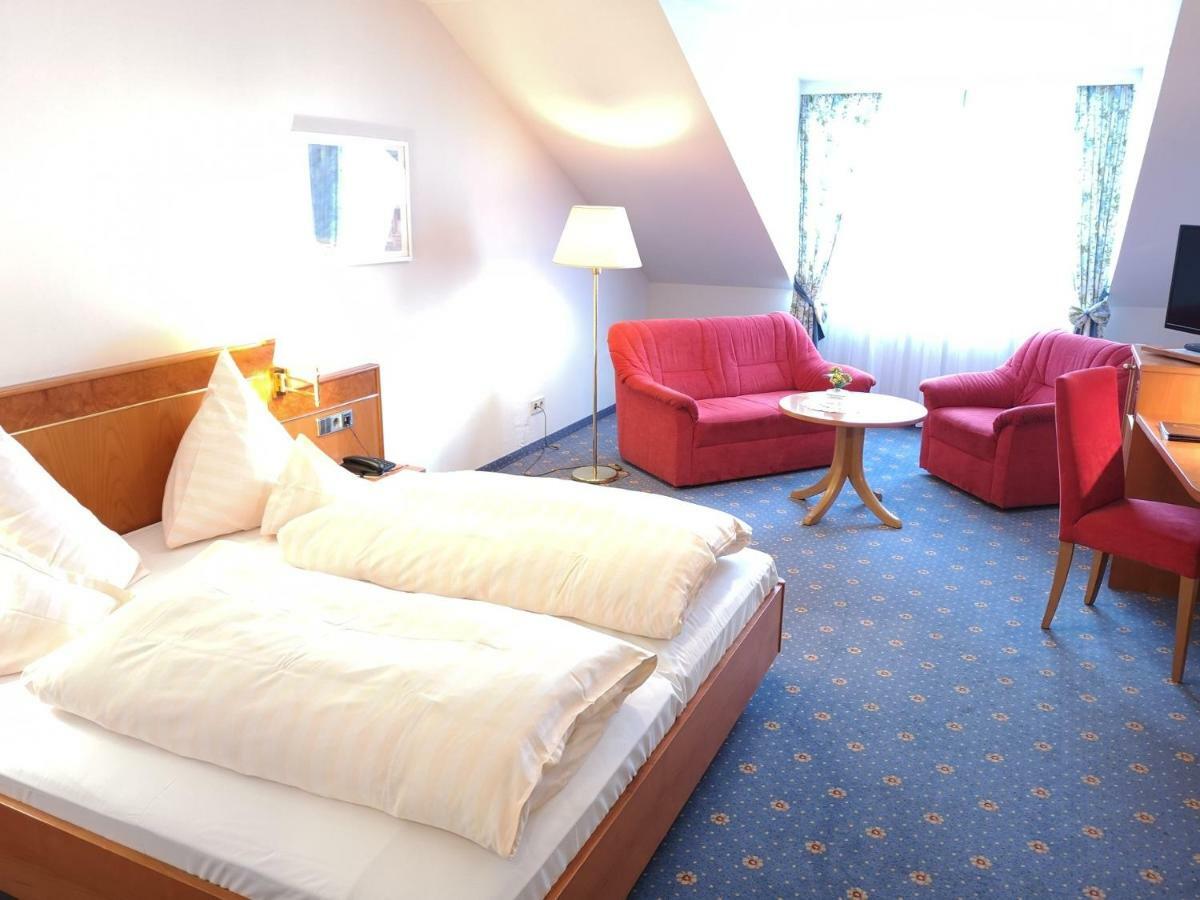 Hotel Ott Bad Krozingen Exteriör bild
